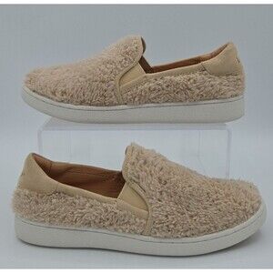 UGG Ricci Slip-On Sneakers Beige Natural Fuzzy Shearling Shoes Women's Size 6.5